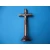 Krzyż stojący drewniany ciemny brąz z paskiem 21 cm